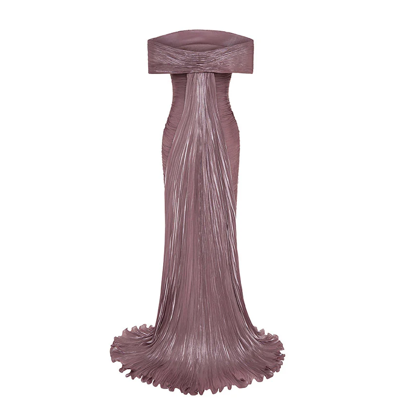 HAND PLEATED SILK WITH TAIL GOWN - Image 3