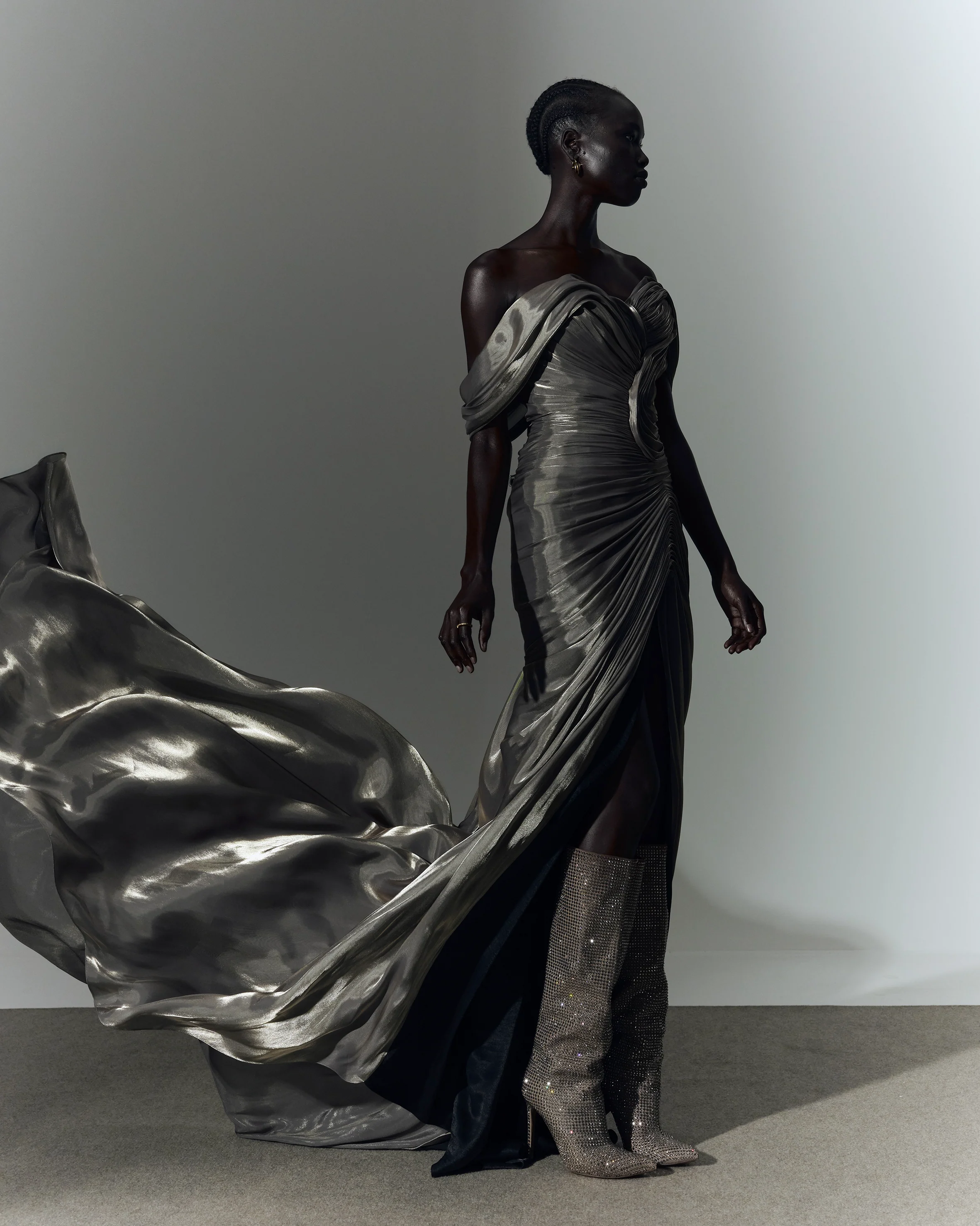 Off shoulder draped Satin- like gown with slit - Image 4
