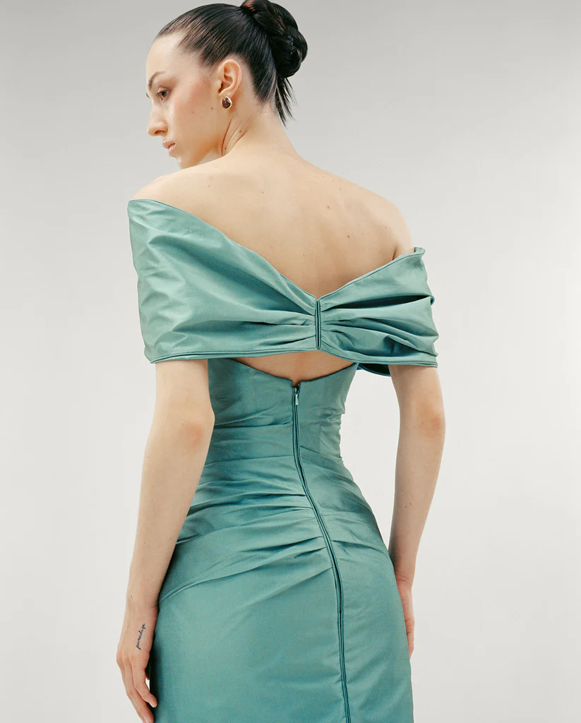 OFF SHOULDER TAFFETA DRAPED DRESS - Image 3