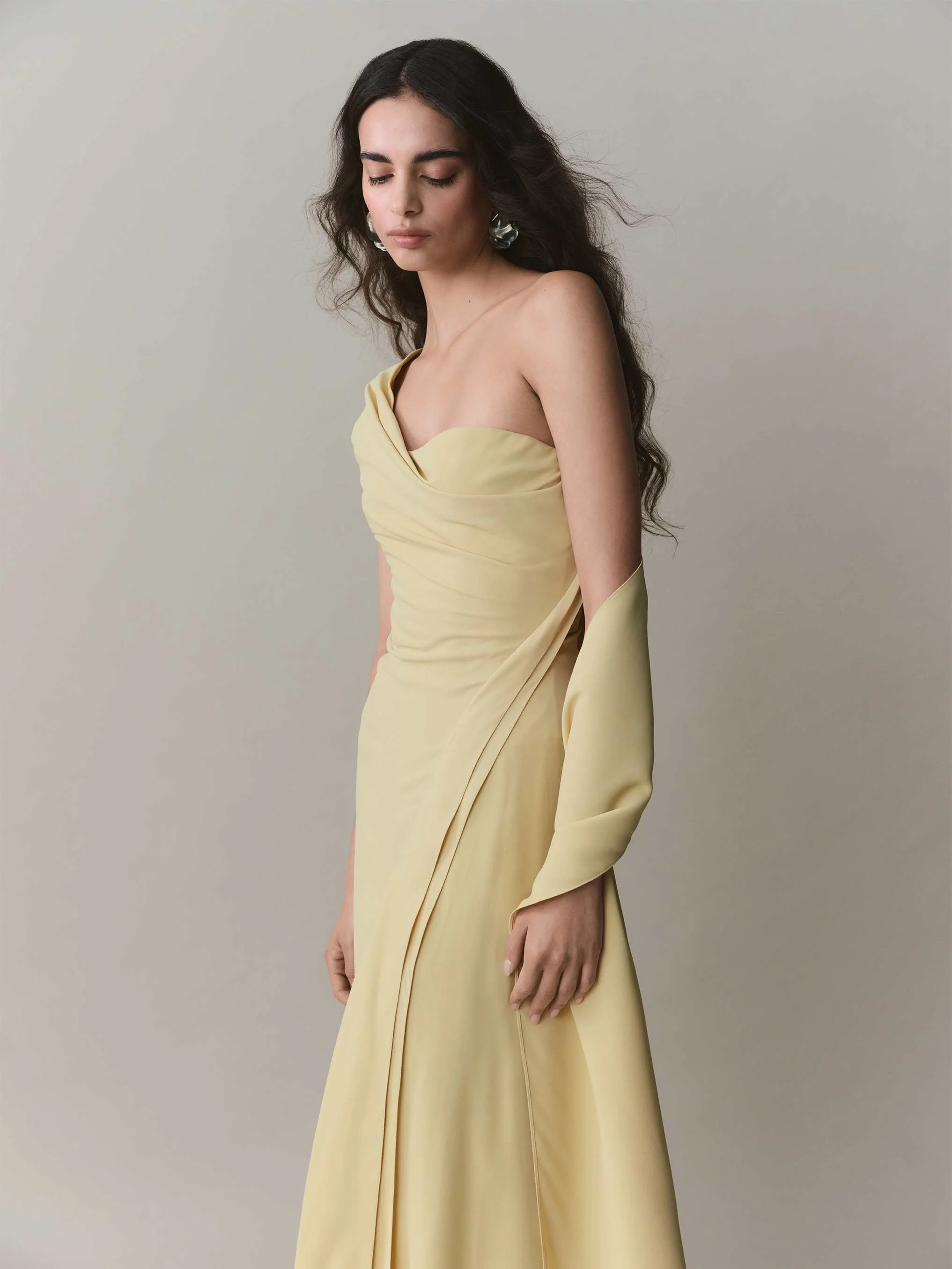 One Shoulder Crepe Dress With Wiring Outline - Image 3