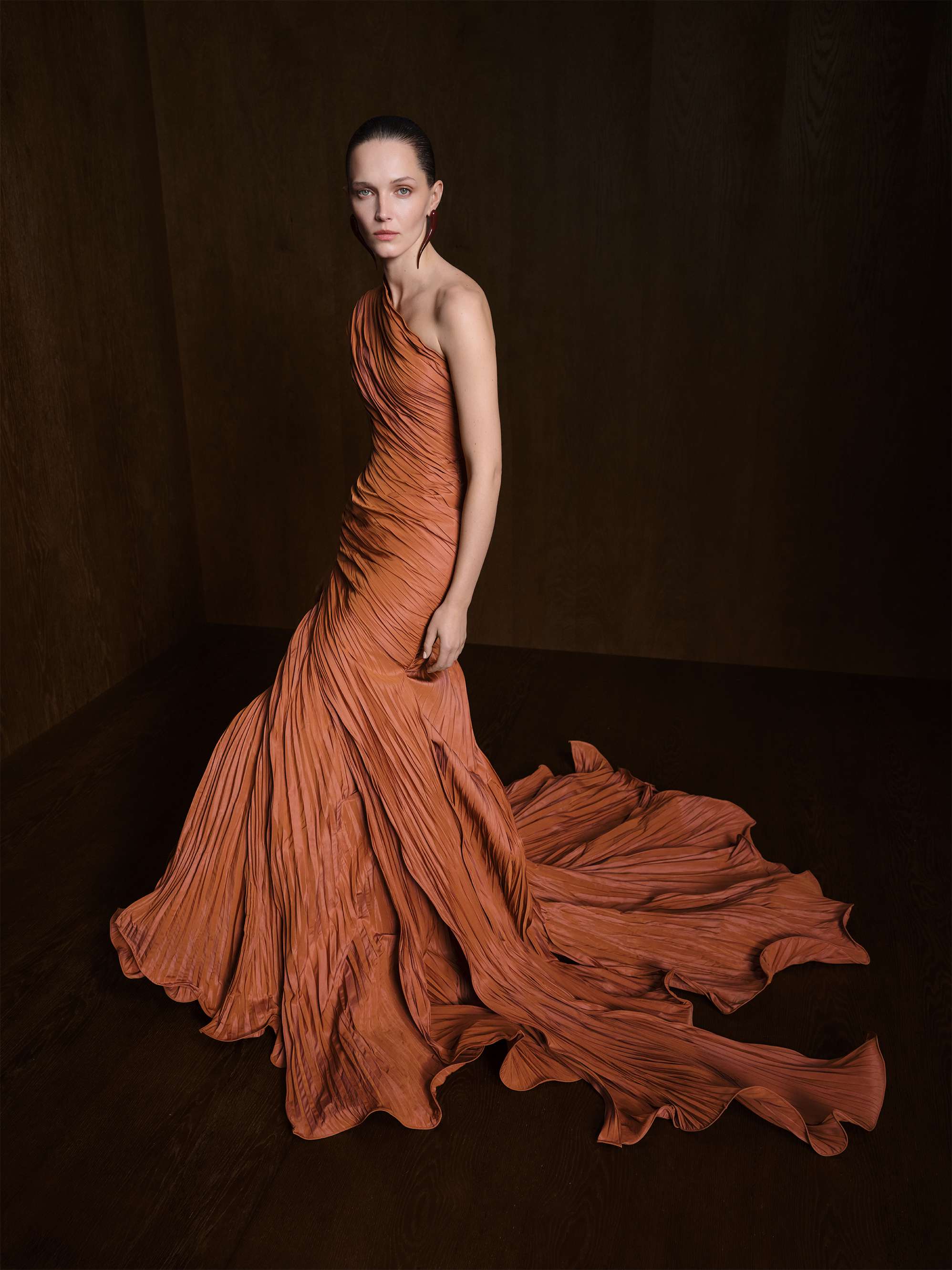 One-Shoulder Fish Cut Pleated Taffeta Dress - Image 4
