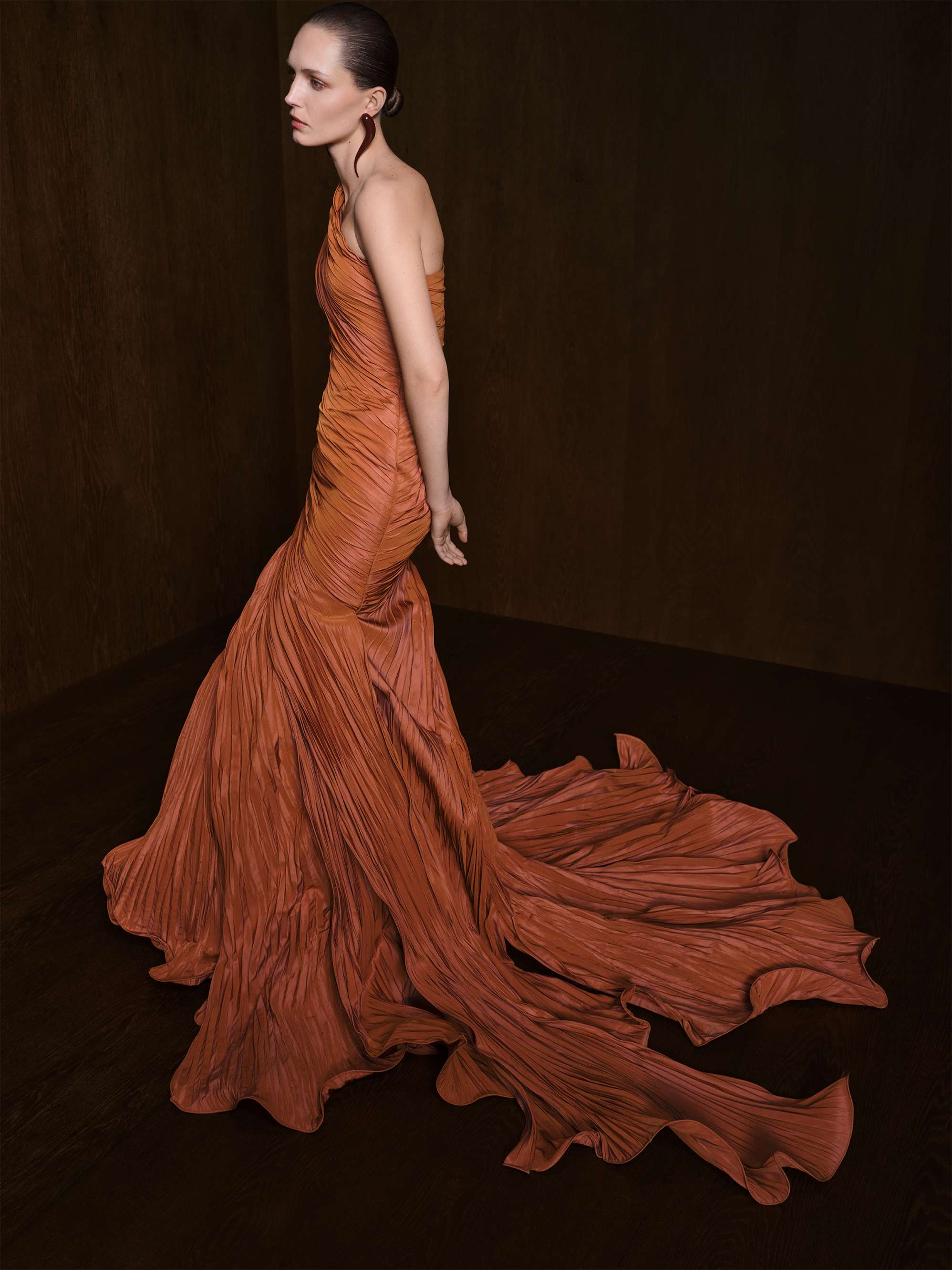 One-Shoulder Fish Cut Pleated Taffeta Dress - Image 5