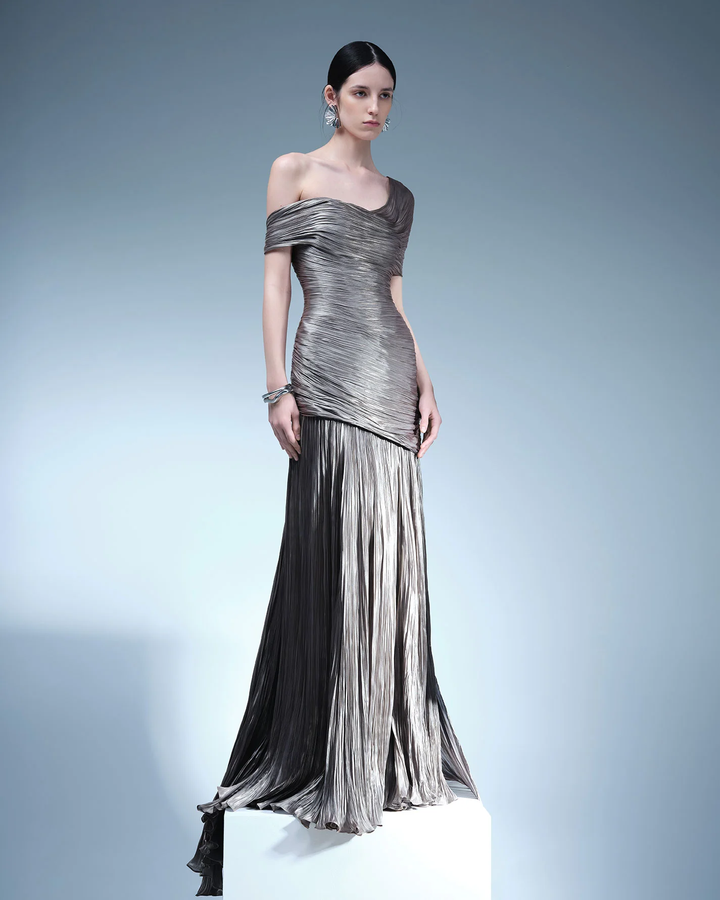 PLEATED OFF-SHOULDER WITH FISH TAIL - Image 3