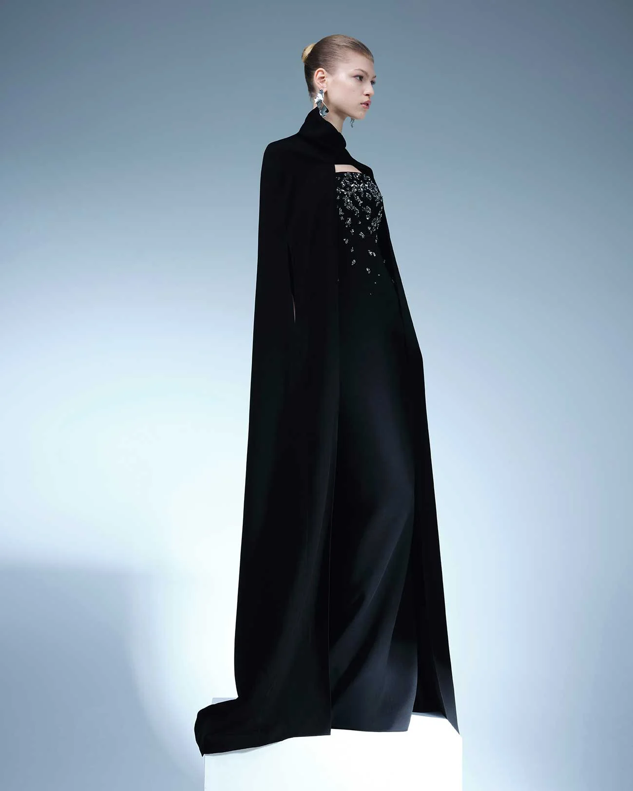 SIDE OPEN CREPE CAPE - Image 2
