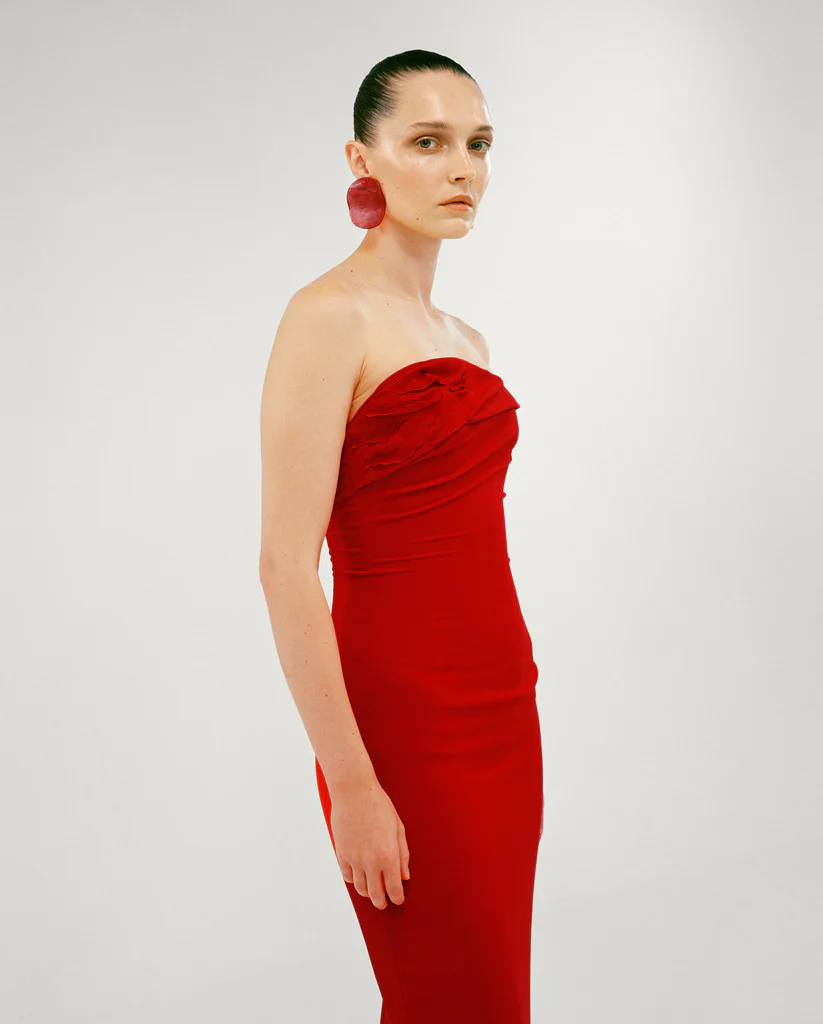 STRAPLESS ASYMMETRCAL CREPE GOWN WITH EMBROIDERED PETALS - Image 3