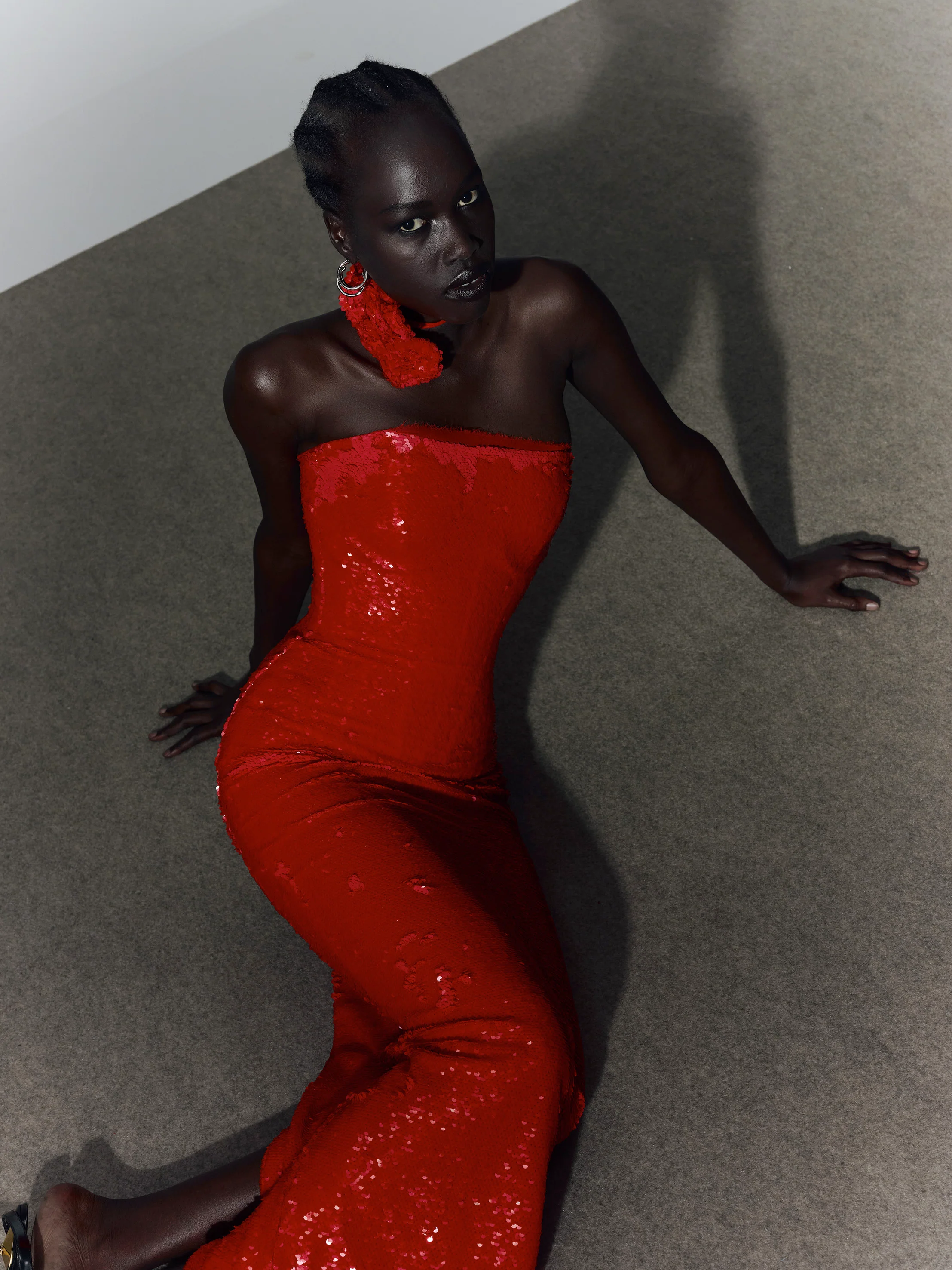 Strapless full Payette fitted gown with flower neck piece - Image 5