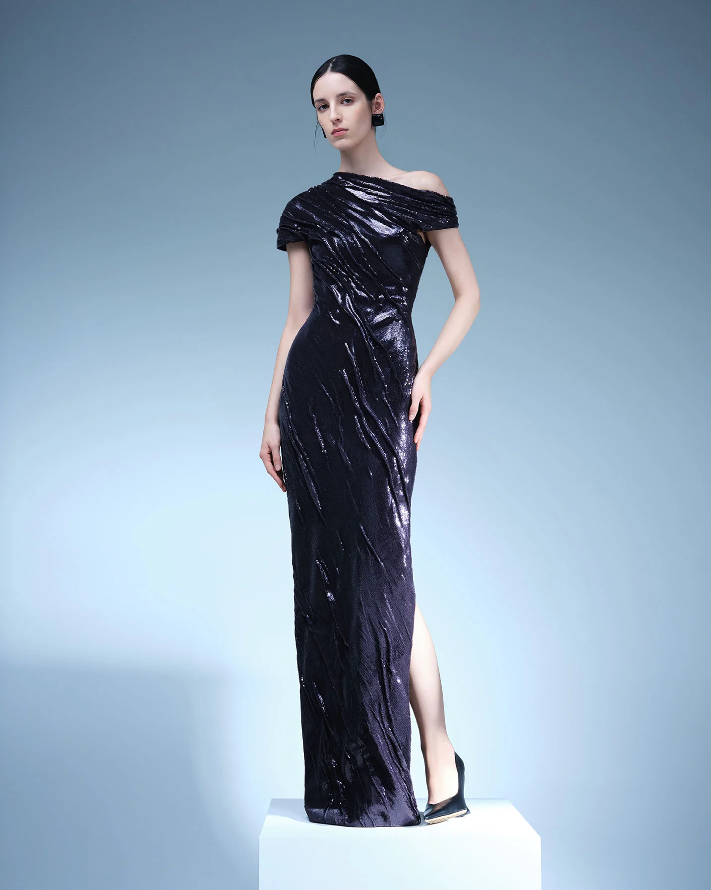 TIWSTED SEQUINED WITH ONE SHOULDER GOWN - Image 2